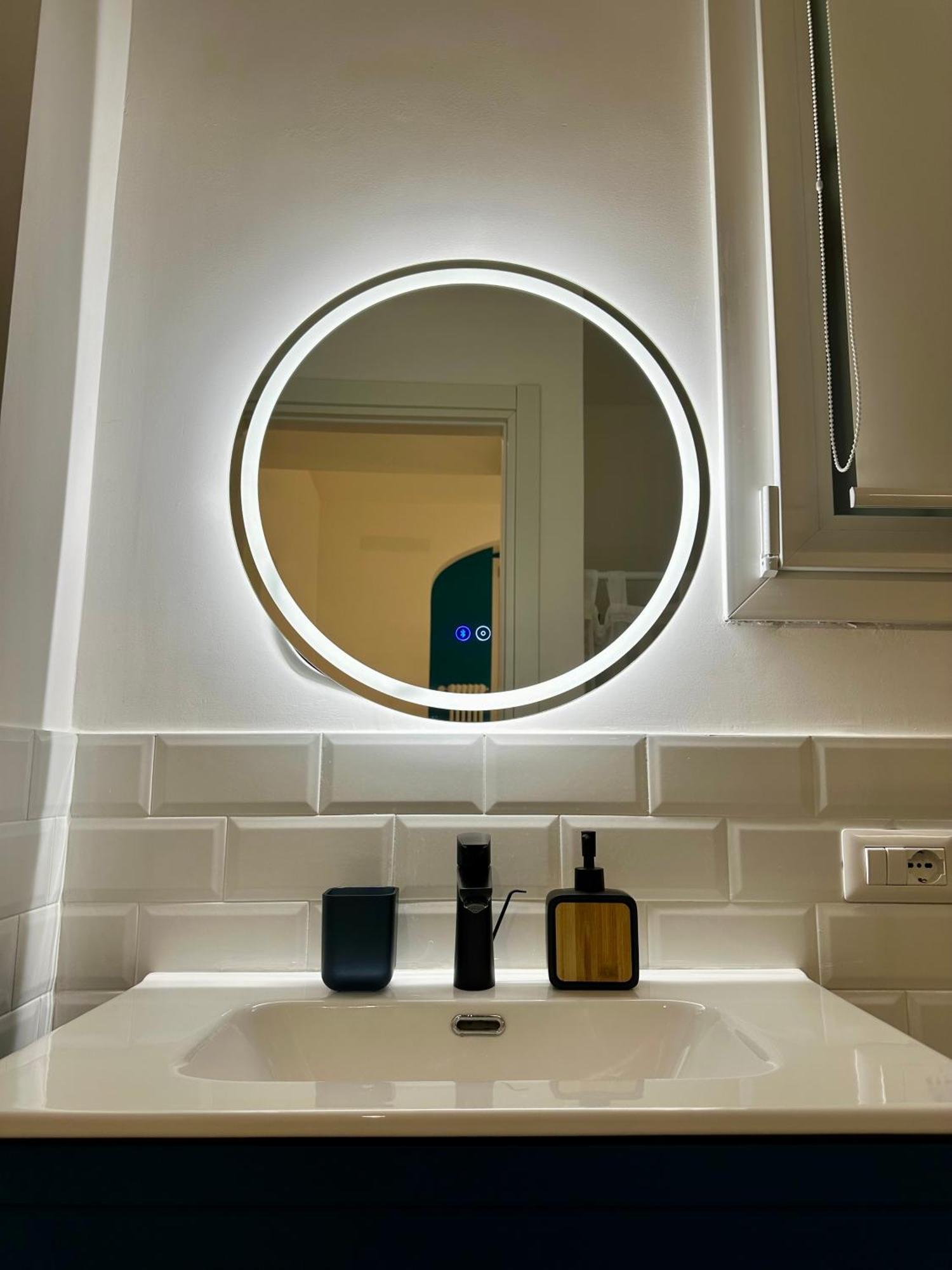Lr Deluxe Apartments - Porta Venezia - Bilocale Con Giardino Privato Milán Exteriér fotografie