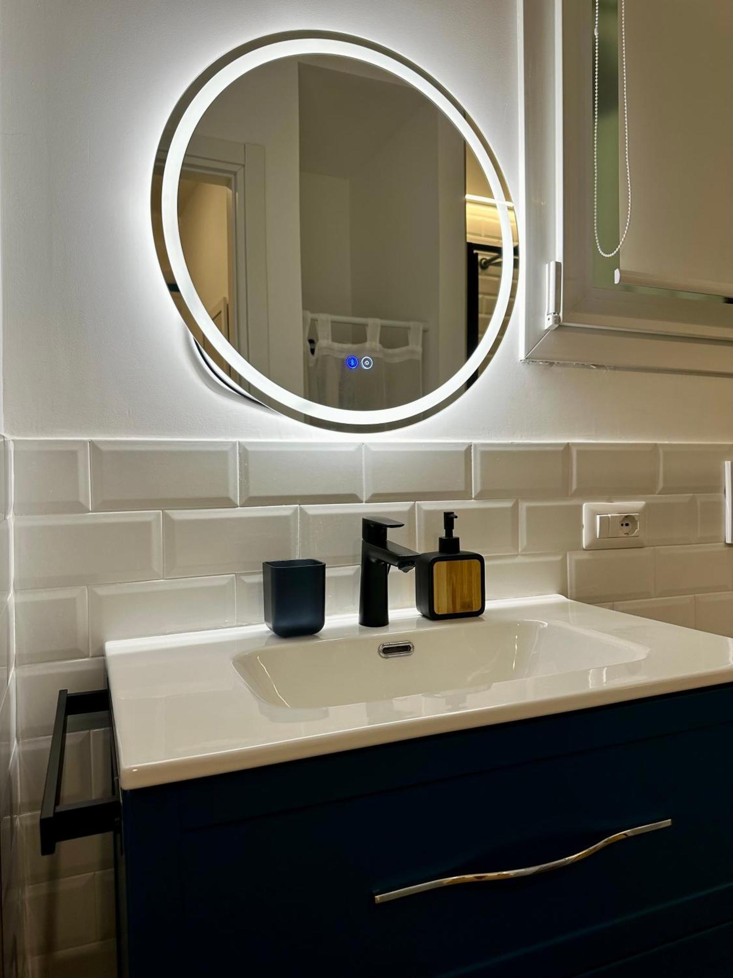 Lr Deluxe Apartments - Porta Venezia - Bilocale Con Giardino Privato Milán Exteriér fotografie