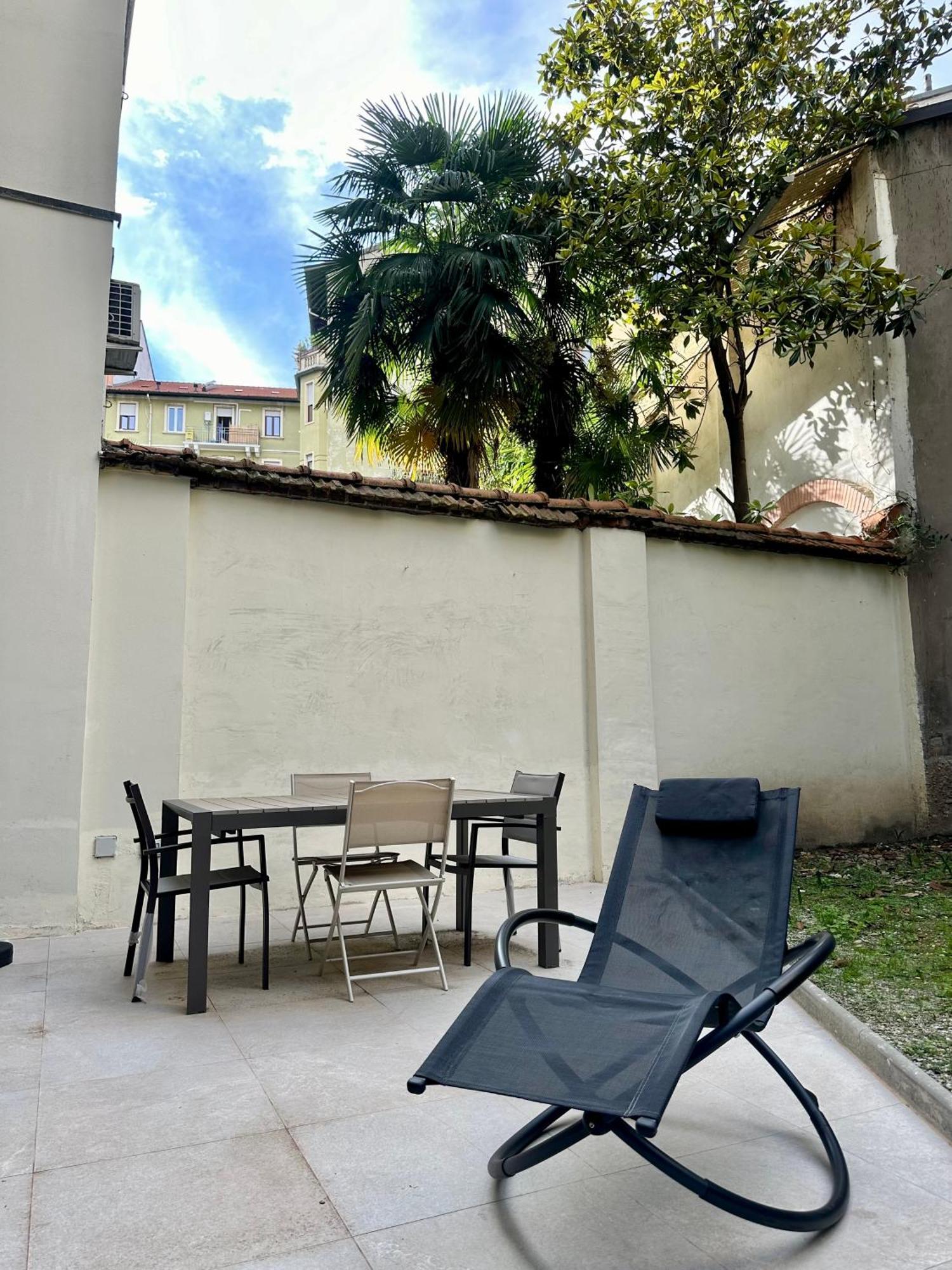 Lr Deluxe Apartments - Porta Venezia - Bilocale Con Giardino Privato Milán Exteriér fotografie