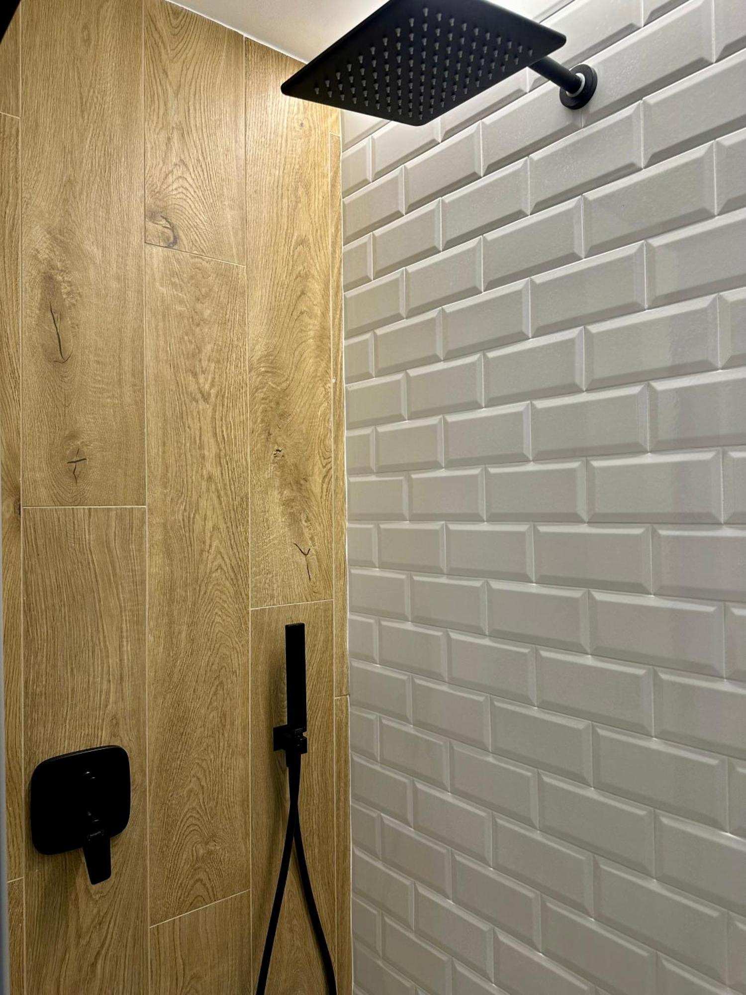 Lr Deluxe Apartments - Porta Venezia - Bilocale Con Giardino Privato Milán Exteriér fotografie