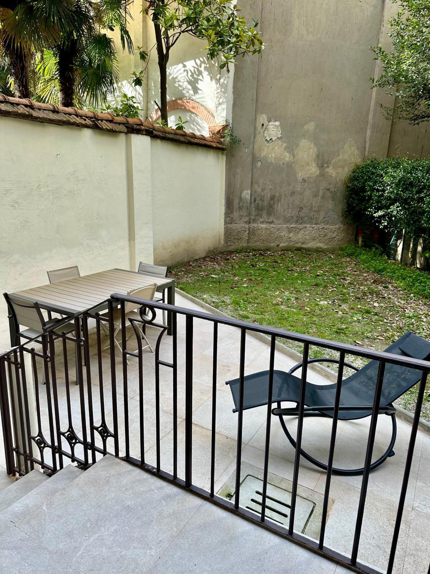 Lr Deluxe Apartments - Porta Venezia - Bilocale Con Giardino Privato Milán Exteriér fotografie