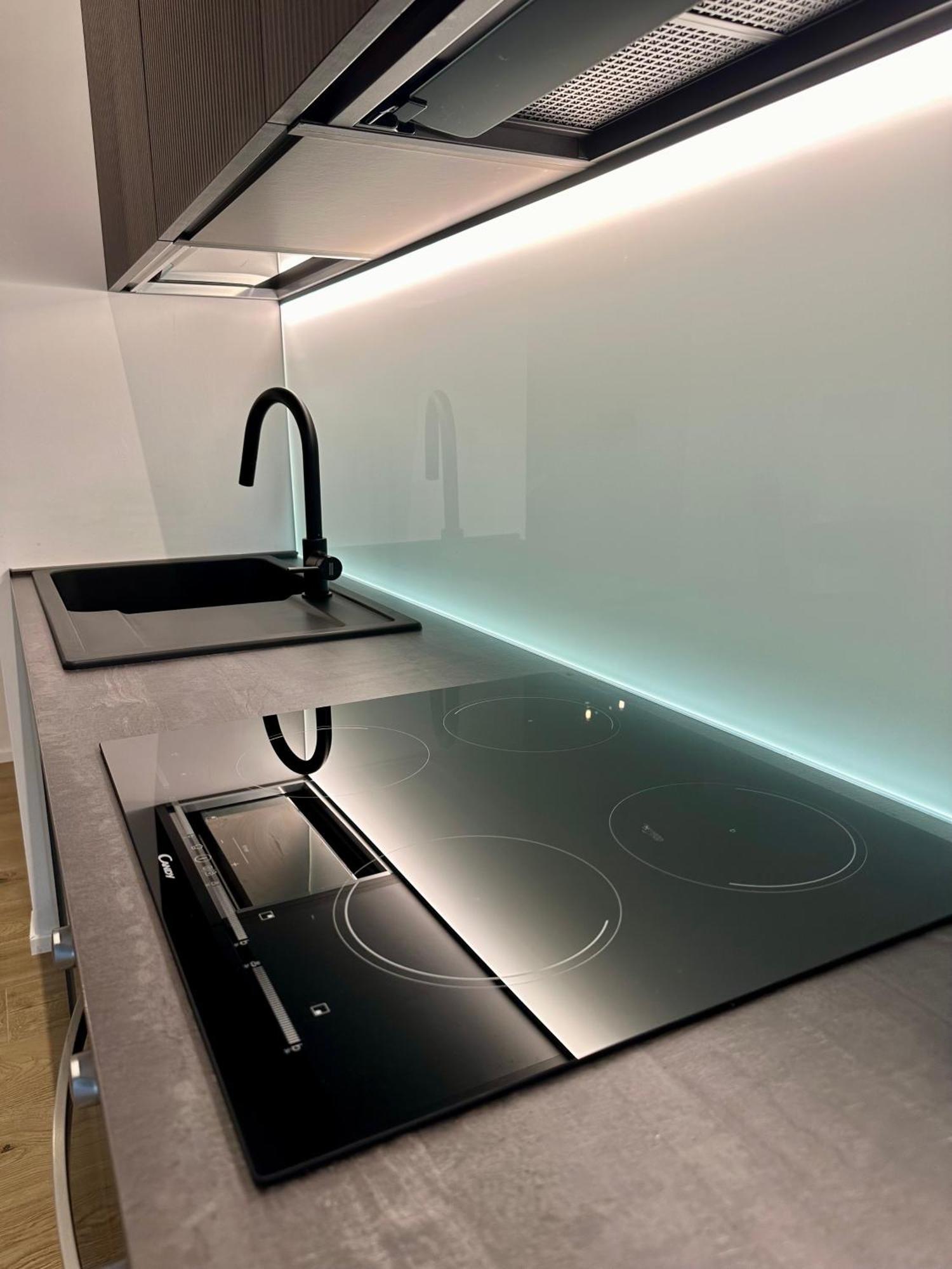 Lr Deluxe Apartments - Porta Venezia - Bilocale Con Giardino Privato Milán Exteriér fotografie