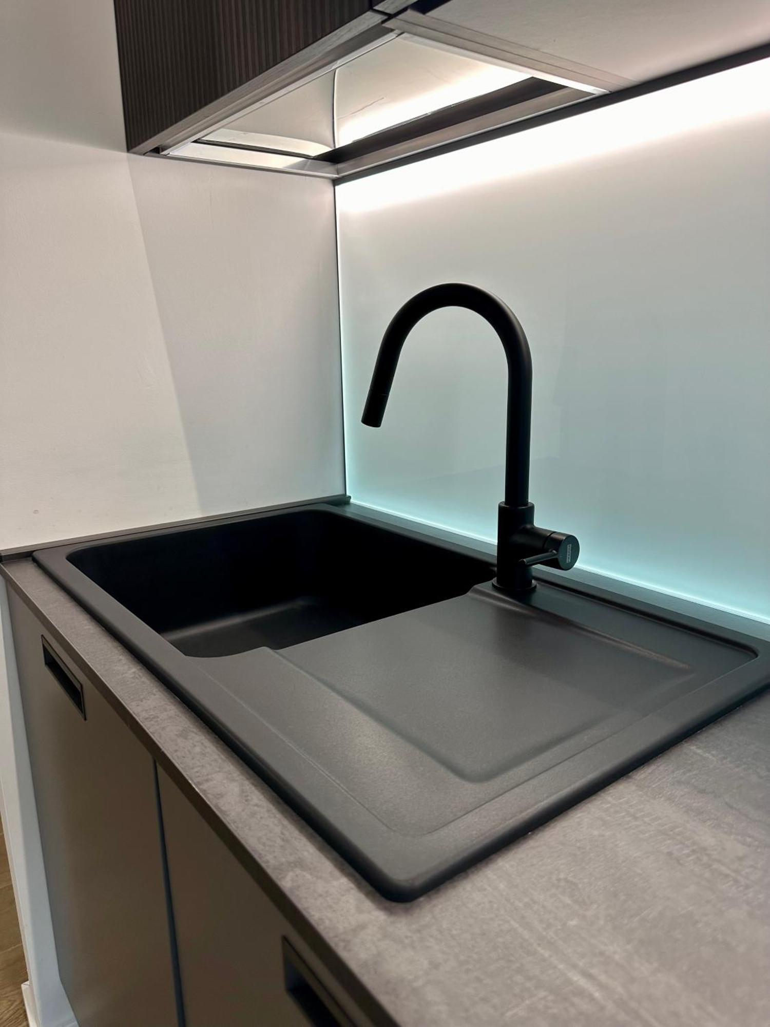 Lr Deluxe Apartments - Porta Venezia - Bilocale Con Giardino Privato Milán Exteriér fotografie